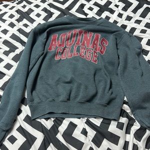 Women’s college crew neck